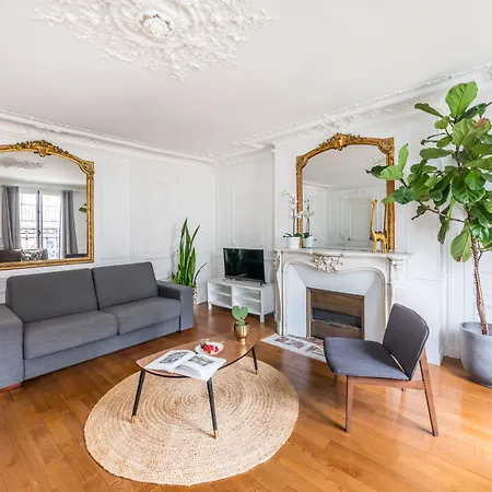 Aparthotel Bergere -