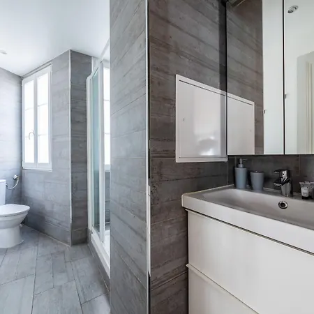 Bergere - Apartahotel 3*